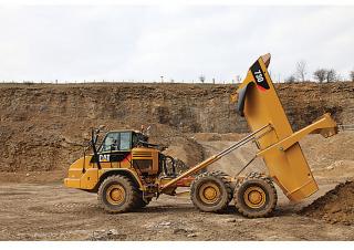 Autobasculante articulate Caterpillar 730