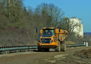 Autobasculante articulate Bell B30E 4x4