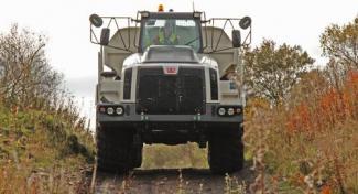 Autobasculante articulate Terex TA 400