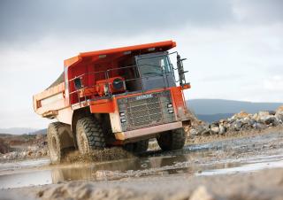 Basculante rigide Hitachi EH 1100-3