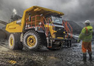 Basculante rigide Volvo R60D