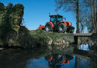 Tractoare cu roți mari pe spate Oliver 1600