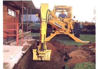 Buldoexcavatoare Volvo 616