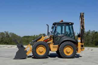 Buldoexcavatoare Case 695 ST