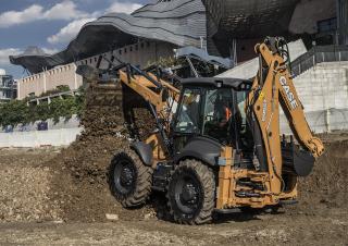Buldoexcavatoare Case 695ST 