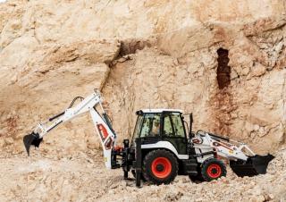 Buldoexcavatoare Bobcat B730