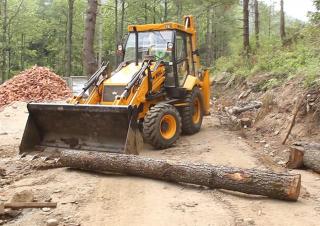 Buldoexcavatoare Bull HD100 4WD