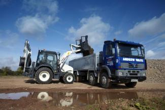 Buldoexcavatoare Terex TLB 890