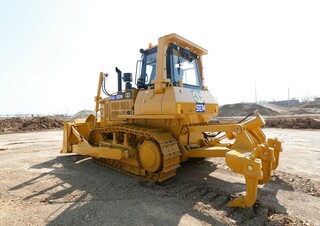 Buldozere pe șenile SEM 816D CH
