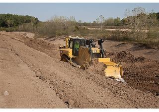 Buldozere pe șenile Caterpillar D8T