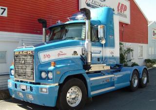 Camioane Capete tractor Mack TRIDENT Day Cab MP8 6x4
