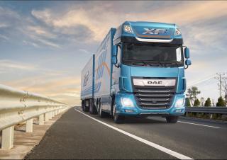 Camioane Capete tractor DAF XF 530 FT