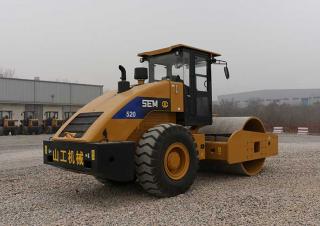 Cilindri Cilindri compactori cu un singur tambur SEM 520