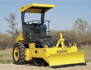 Cilindri Cilindri compactori cu un singur tambur Bomag BW 145 PDH-4