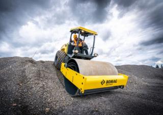 Cilindri Cilindri compactori cu un singur tambur Bomag BW 212 D-5 SL