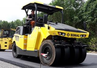 Cilindri Cilindri compactori pe pneuri Bomag BW 28 RH