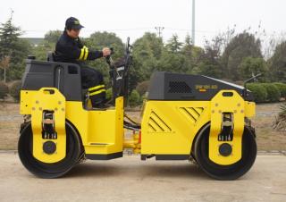 Cilindri Cilindri vibratori în tandem Bomag BW 131 AD-5