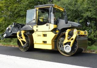 Cilindri Cilindri vibratori în tandem Bomag BW 174 AP 4f