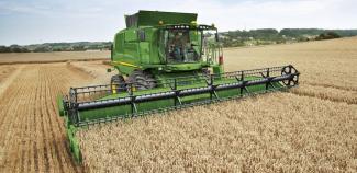 Combine agricole John Deere T 560 HM