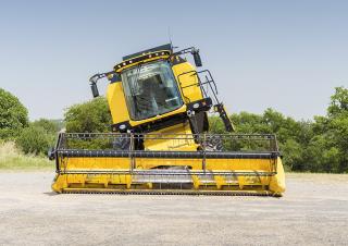 Combine agricole New Holland TC4.90 SCR