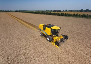 Combine agricole New Holland TC5.70 ST5 