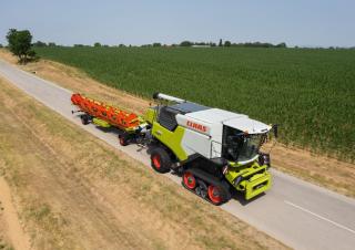 Combine agricole Claas Trion 750 Terra Trac   