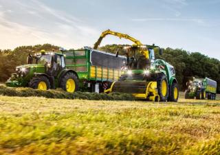 Combine de recoltat furaje 4-WD John Deere 9800 