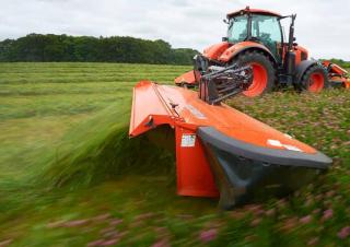 Cositori cu discuri atașate pe spate, cu tambur de condiționare Kubota DMC6332R