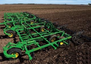 Cultivatoare John Deere 2230FH