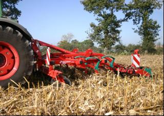 Cultivatoare Kverneland CLC Pro Cut 350