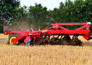 Cultivatoare Väderstad Cultus 300