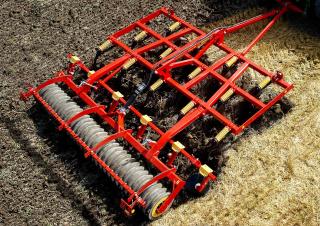 Cultivatoare Väderstad Cultus 350