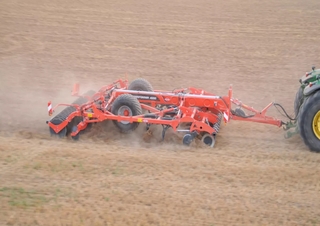 Cultivatoare Kuhn Performer 4000 NSH