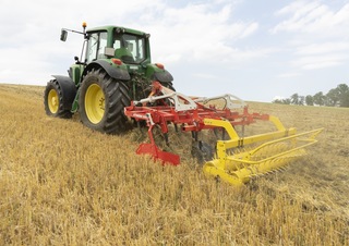 Cultivatoare Pöttinger Synkro 3530 nova