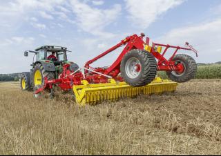 Cultivatoare Pöttinger Synkro 5030 T nova
