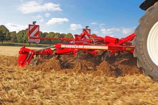 Cultivatoare Horsch Terrano 4 FX