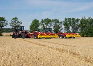 Cultivatoare Pöttinger Terria 5040