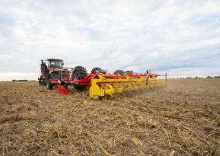 Cultivatoare Pöttinger Terria 6040