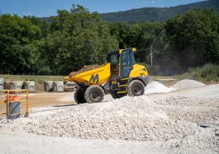 Dumpere pe Roți Mecalac 6MDX