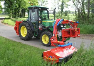 Echipamente de mentenanță pentru sezonul cald/vară Echipamente de cosit în pantă Dücker UNA 200 TMK 10