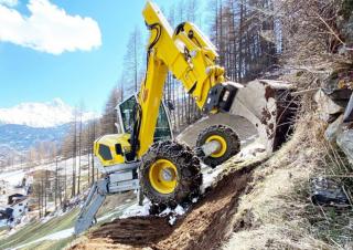 Excavatoare mobile Menzi M220