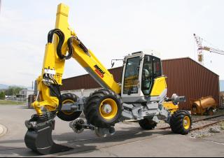 Excavatoare mobile Menzi M320