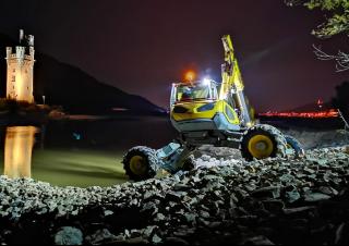 Excavatoare mobile Menzi M325