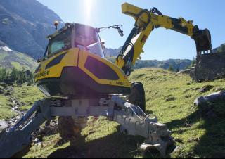 Excavatoare mobile Menzi M525