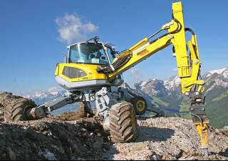 Excavatoare mobile Menzi M525