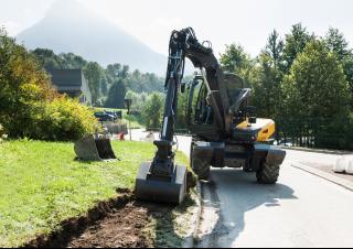 Excavatoare pe roți Mecalac 12 MTX