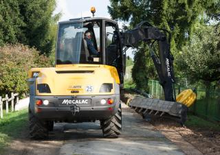 Excavatoare pe roți Mecalac 12 MTX