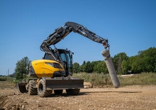 Excavatoare pe roți Mecalac 15MWR