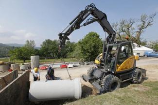 Excavatoare pe roți Mecalac 714 MW e