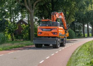 Excavatoare pe roți Doosan DX165WR-7